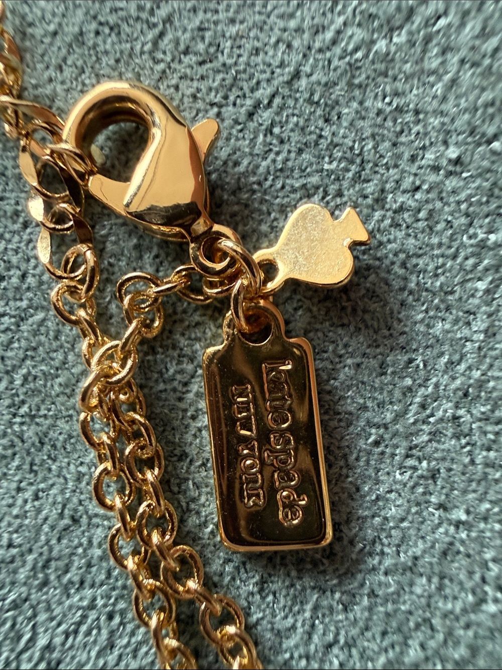 Kate Spade |♠️|Gold Plated Stacked Teacup Pendant Necklace | Blue - Picture 4 of 4